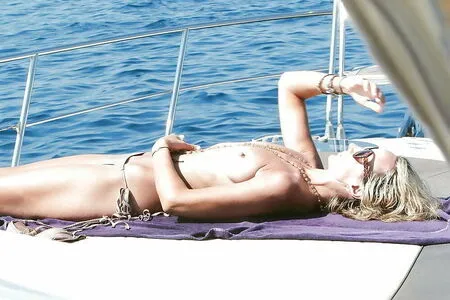 Lady Victoria Hervey OnlyFans Leaked Free Thumbnail Picture - #YRIXjscr1L