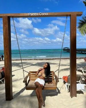 Ladyboy Maria OnlyFans Leaked Free Thumbnail Picture - #ZHVDCHadTP