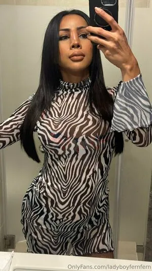 Ladyboyfernfern OnlyFans Leaked Free Thumbnail Picture - #2Udu8kZEjg