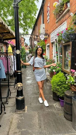 Ladyboyfernfern OnlyFans Leaked Free Thumbnail Picture - #d7Y0ekB4yn