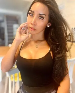Ladyboyshasha OnlyFans Leaked Free Thumbnail Picture - #2DmJiBGVv2