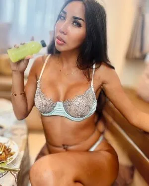 Ladyboyshasha OnlyFans Leaked Free Thumbnail Picture - #5Lv3gVNnwy