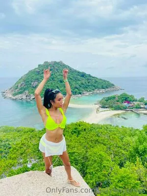 Ladyboyxmos OnlyFans Leaked Free Thumbnail Picture - #ku7hWcVqDy