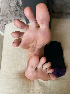 Ladydeefootfetish OnlyFans Leaked Free Thumbnail Picture - #T4Bmanveza