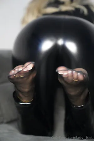 Ladyj Feet OnlyFans Leaked Free Thumbnail Picture - #0AaXMSu3UU