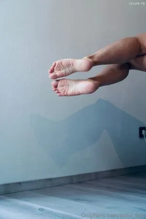 Ladyj Feet OnlyFans Leaked Free Thumbnail Picture - #HYXxbX7wPh