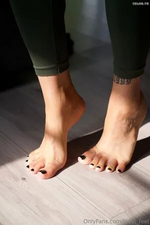 Ladyj Feet OnlyFans Leaked Free Thumbnail Picture - #VWWMsmNmGw
