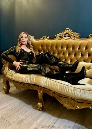 Ladyphoenix Ldn OnlyFans Leaked Free Thumbnail Picture - #TWbP3iDi4G