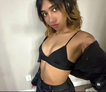 Lahiri Lifts OnlyFans Leaked Free Thumbnail Picture - #eSXYTxiS45