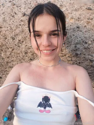 Lain OnlyFans Leaked Free Thumbnail Picture - #4GFUTGSgzi