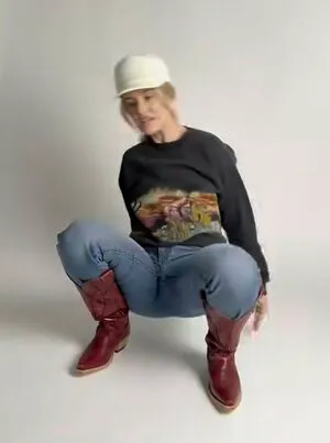 Lainey Wilson OnlyFans Leaked Free Thumbnail Picture - #L0YWA7BSK0