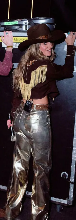 Lainey Wilson OnlyFans Leaked Free Thumbnail Picture - #e5aCHLav0D