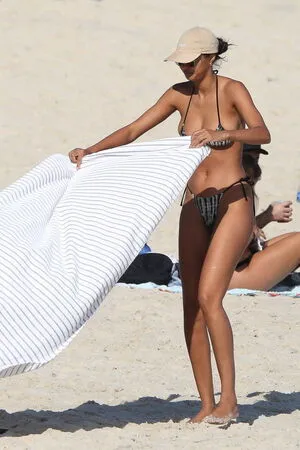 Lais Ribeiro OnlyFans Leaked Free Thumbnail Picture - #300FrlcROi