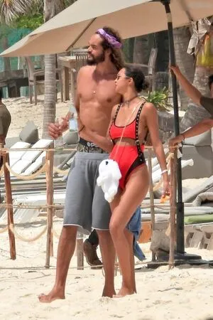 Lais Ribeiro OnlyFans Leaked Free Thumbnail Picture - #F3pHgitchY