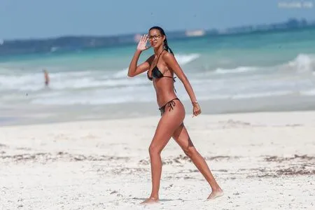 Lais Ribeiro OnlyFans Leaked Free Thumbnail Picture - #txuILpfAUg