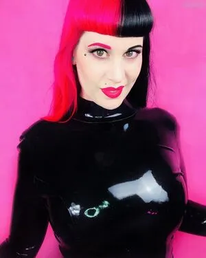 Lajentrois Jen Roomes OnlyFans Leaked Free Thumbnail Picture - #PA1GbJQM4o
