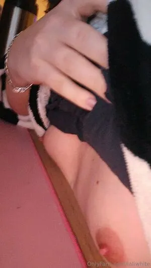 Laliwhite OnlyFans Leaked Free Thumbnail Picture - #L7K65xi7bR