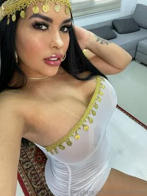 Lalucerooficial OnlyFans Leaked Free Thumbnail Picture - #4xCfwfBjFn