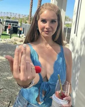 Lana Del Rey OnlyFans Leaked Free Thumbnail Picture - #3vZH0PUfK5