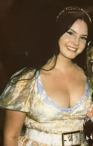 Lana Del Rey OnlyFans Leaked Free Thumbnail Picture - #4reGysNXZ4