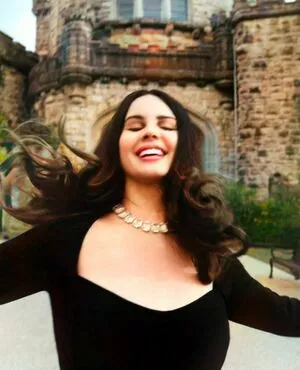 Lana Del Rey OnlyFans Leaked Free Thumbnail Picture - #6iWC6Wfh07