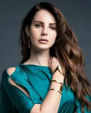 Lana Del Rey OnlyFans Leaked Free Thumbnail Picture - #M7aanjX3Tu