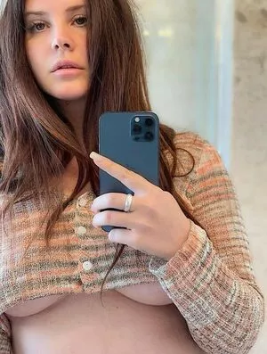 Lana Del Rey OnlyFans Leaked Free Thumbnail Picture - #o8beN6Bop4