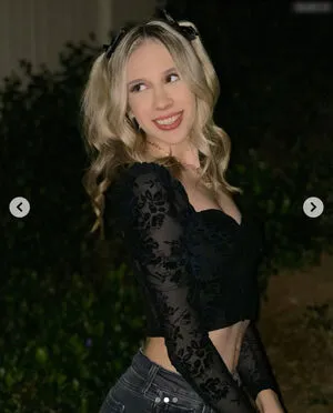 Lanaraee OnlyFans Leaked Free Thumbnail Picture - #7YIxmic3m7