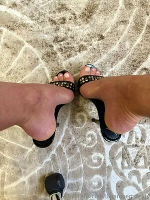 Lanarobertsfeets OnlyFans Leaked Free Thumbnail Picture - #A4WfenyxMX