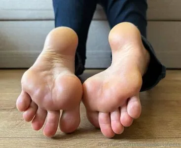 Lanarobertsfeets OnlyFans Leaked Free Thumbnail Picture - #I3xhrUQ2K7
