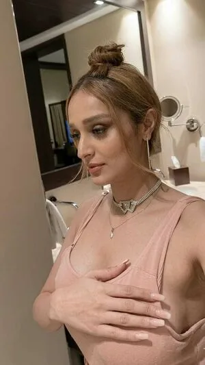 Lanarose786 OnlyFans Leaked Free Thumbnail Picture - #tBF2S53570
