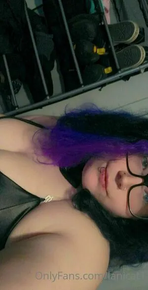 Lanicat1 OnlyFans Leaked Free Thumbnail Picture - #4UGKAIRUZ7