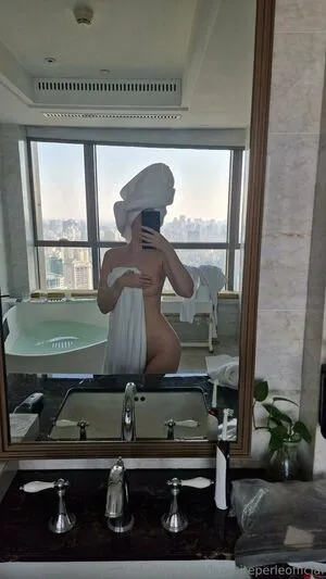 Lapetiteperleofficial OnlyFans Leaked Free Thumbnail Picture - #iZu2xLS4re