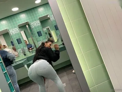 Lara Bttn OnlyFans Leaked Free Thumbnail Picture - #6GHON3zlkn