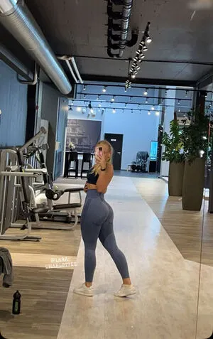 Lara Charlottee OnlyFans Leaked Free Thumbnail Picture - #1YnaewgJor