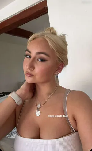 Lara Charlottee OnlyFans Leaked Free Thumbnail Picture - #BUtI86WI3o