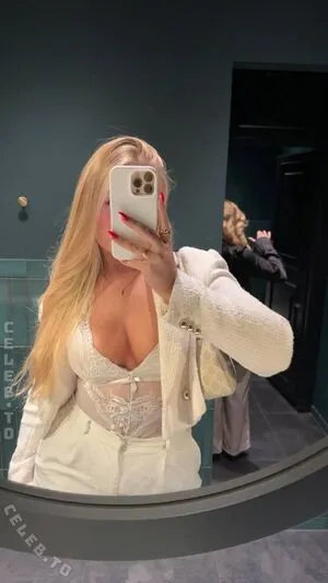 Lara Charlottee OnlyFans Leaked Free Thumbnail Picture - #wJDRrd8V5C