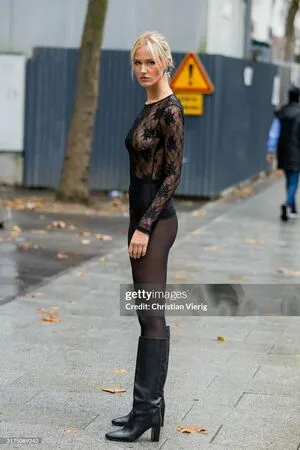 Lara Cosima OnlyFans Leaked Free Thumbnail Picture - #BUnfFqWmj7