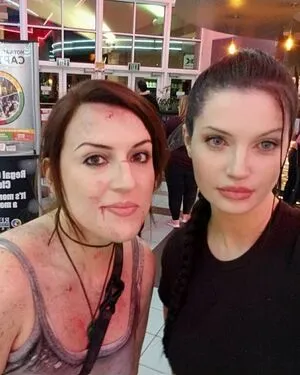 Lara Croft Cosplay OnlyFans Leaked Free Thumbnail Picture - #509GZgK4oO