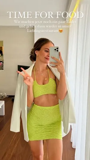 Lara Emilia OnlyFans Leaked Free Thumbnail Picture - #2B1zYjmApL