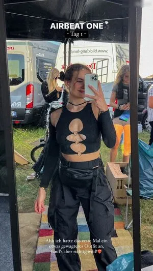 Lara Emilia OnlyFans Leaked Free Thumbnail Picture - #zW8LtMCpdd