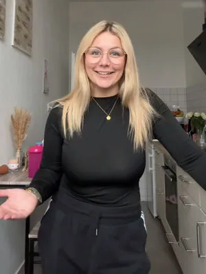 Lara Esser OnlyFans Leaked Free Thumbnail Picture - #D1IdrV6NvW