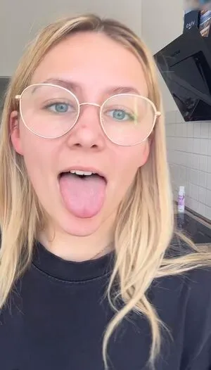 Lara Esser OnlyFans Leaked Free Thumbnail Picture - #S6NTPBYkwW