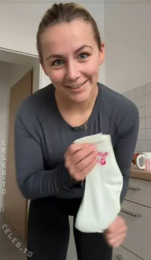 Lara Esser OnlyFans Leaked Free Thumbnail Picture - #WiAwETXFEj