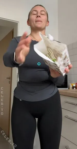 Lara Esser OnlyFans Leaked Free Thumbnail Picture - #XIfgCftPay