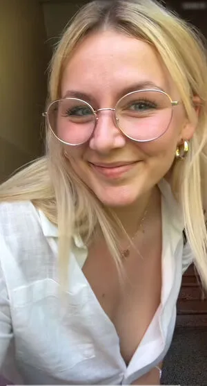 Lara Esser OnlyFans Leaked Free Thumbnail Picture - #bkdIFNKQhb