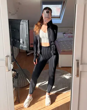 Lara Marie Kremer OnlyFans Leaked Free Thumbnail Picture - #2MOkgkcSap