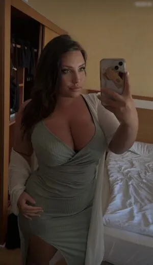 Lara Marie V OnlyFans Leaked Free Thumbnail Picture - #R02Yn6B2m9