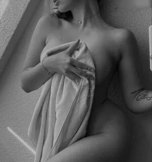 Lara Mde OnlyFans Leaked Free Thumbnail Picture - #KwMY6T0wav