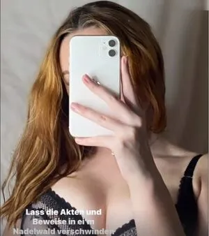 Lara Mde OnlyFans Leaked Free Thumbnail Picture - #M32TgAltGN